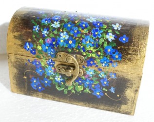 Casetă suvenir pictată cu flori de Nu-mă-uita