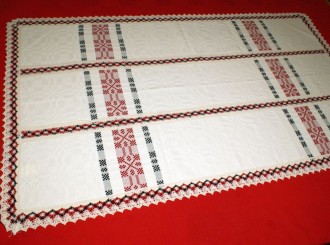 Fata de masa traditionala 112x66 cm