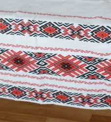 Față de masă imprimată motiv tradițional 220x160 cm