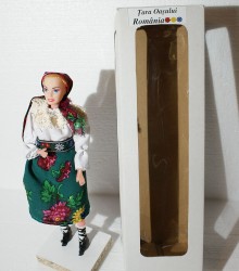 Papusa in costum popular romanesc Maramures