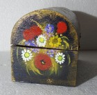 Cufar mediu pictat cu flori de camp