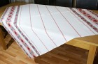 Față de masă imprimată motiv tradițional 160x160 cm cu roșu