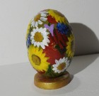 Ou pictat manual Flori de camp si maci